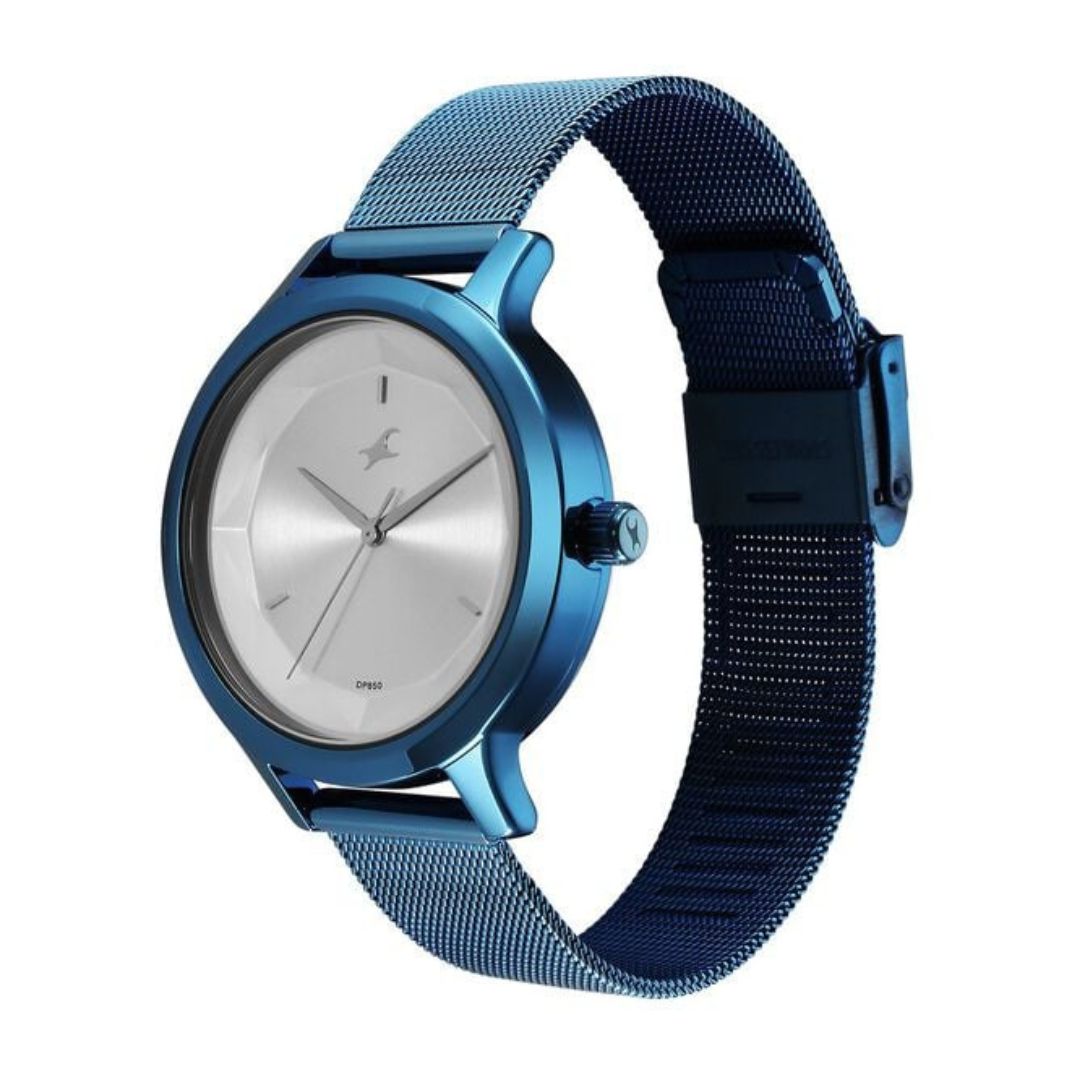 Fastrack 6210QM01 Fleek Quartz Analog Silver Dial Stainless Steel